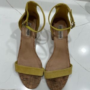 Steve Madden Irene’s-c size 8 citron cork block heel